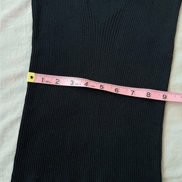 Auth Chanel Mesh CC Logo Black Knit Tank Top - Size 38 - Picture 8 of 10